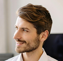 Director Tehnic Michael Brennan, lider în tehnologie fintech crypto, portret